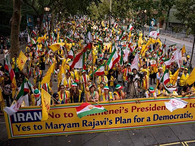 AP25267616684159 Title: UN General Assembly Iran Image ID: 25267616684159 Article: Supporters of Maryam Raj