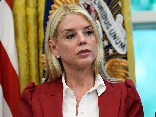 Title Trump Image ID 25268762097315 Article Attorney General Pam Bondi listens as Presi