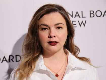 NEW YORK, NEW YORK - JANUARY 08: Amber Tamblyn attends The National Board of Review 2023 A