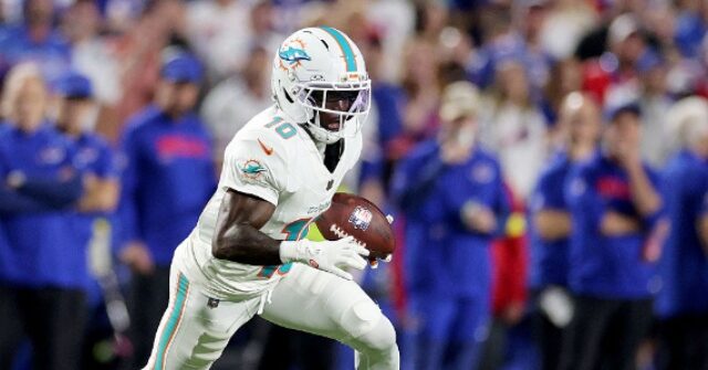 Amazon Awkwardly Delves into Tyreek Hill's Domestic Violence Accusations During TNF