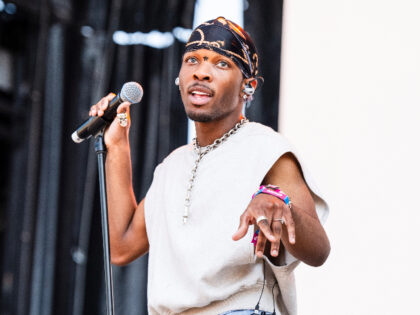 MANCHESTER, TENNESSEE - JUNE 15: d4vd performs during 2024 Bonnaroo Music & Arts Festi
