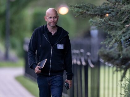Daniel Ek steps down as Spotify CEO