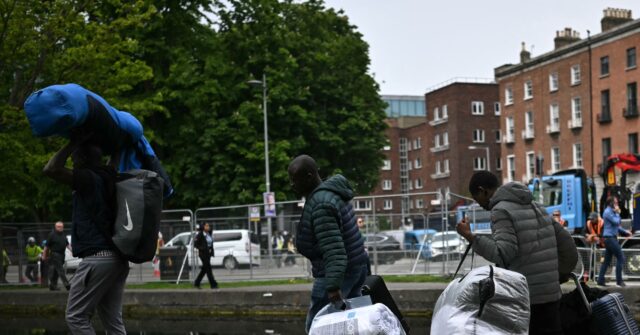 Ireland to Offer Migrant Families €10K to Drop Asylum Claims and Leave