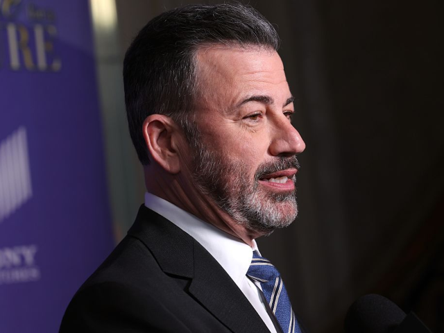 GettyImages-2213146574 BEVERLY HILLS, CALIFORNIA - MAY 02: Jimmy Kimmel attends UCLA Jonsson Cancer Center Founda