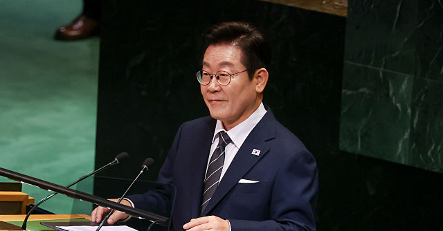 Leftist South Korean President Cheers Demise of Impeached Conservative Predecessor at U.N.