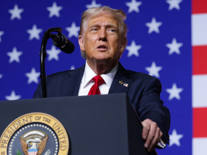 QUANTICO, VIRGINIA - SEPTEMBER 30: U.S. President Donald Trump speaks to senior military l