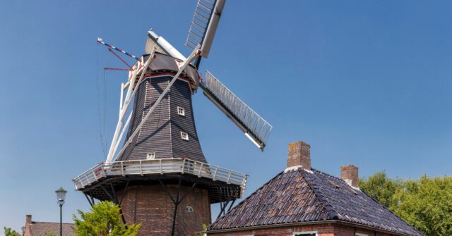 Dutch Villagers Claim Asylum Seekers Robbing and Assaulting Children