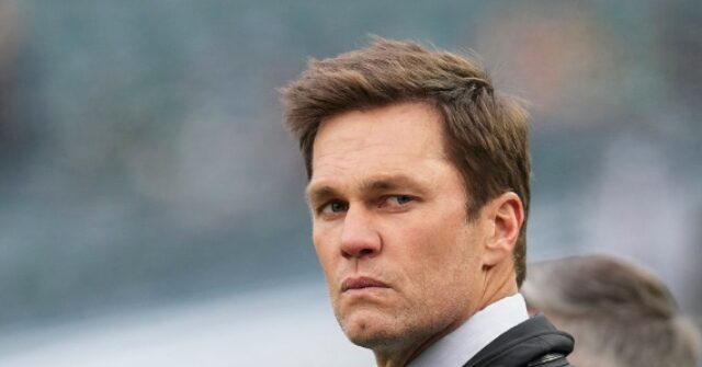 Tom Brady Draws Criticism for ‘Kick the Dog’ Comment During NFL Broadcast