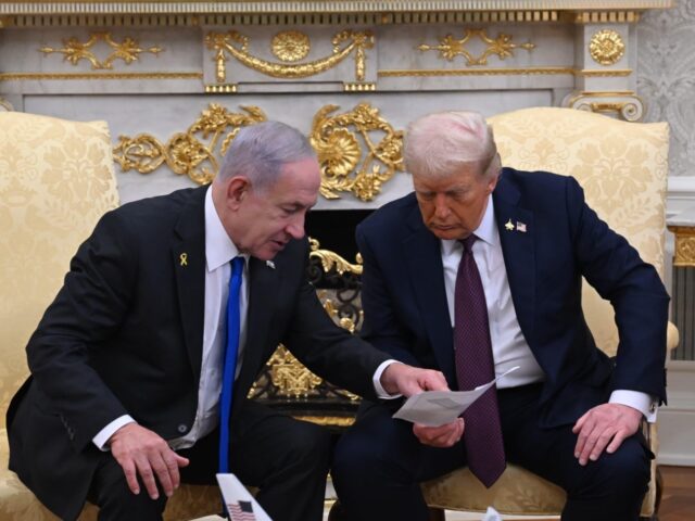 Netanyahu and Trump (Avi Ohayon / GPO)