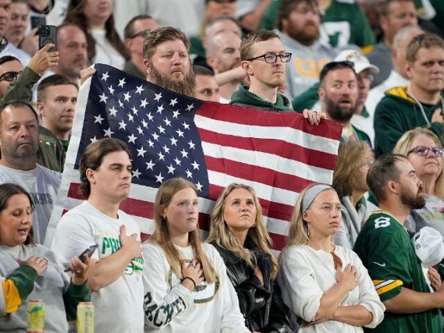 VIDEO: NFL Holds Moment of Silence for Charlie Kirk Before Thursday Night Football