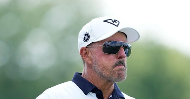 Phil Mickelson Rips Failed Justice System After Father's Emotional Speech About Daughter's Murder