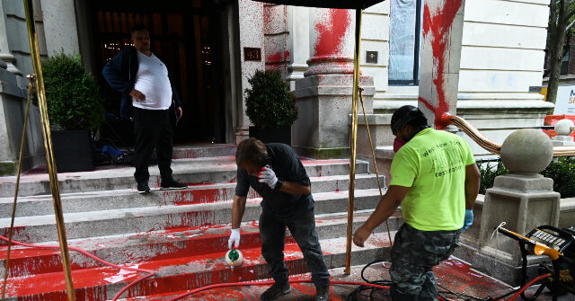 VIDEO — ‘Joe Kahn Lies Gaza Dies’: Anti-Israel Vandals Splatter Red Paint on NYT Editor’s Apartment Building