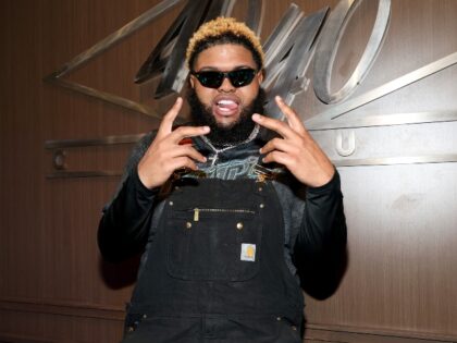 NEW YORK, NEW YORK - JUNE 21: Druski walks the blue carpet at JAY-Z's Iconic The 40/4