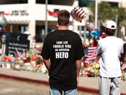 Arizonans mourn Turning Point USA Founder Charlie Kirk outside of the Turning Point USA he