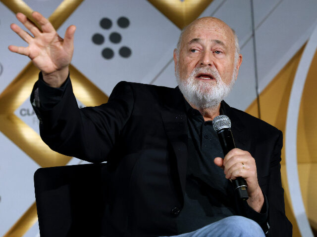 robreiner HOLLYWOOD, CALIFORNIA - APRIL 25: Rob Reiner speaks onstage at the screening of "Mise