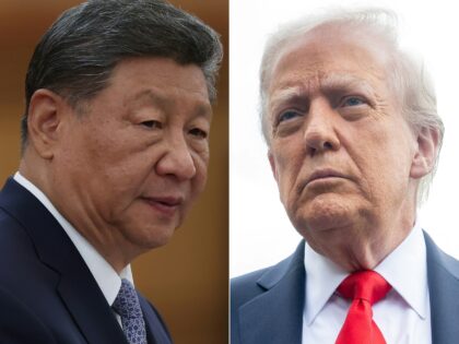 Chinese President Xi Jinping (L) and US President Donald Trump will seek to resolve some t