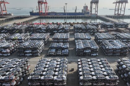 Electric cars by Chinese automataker BYD await export to South America