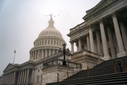 US lawmakers were unable to agree on a deal to fund the government as talks descended into