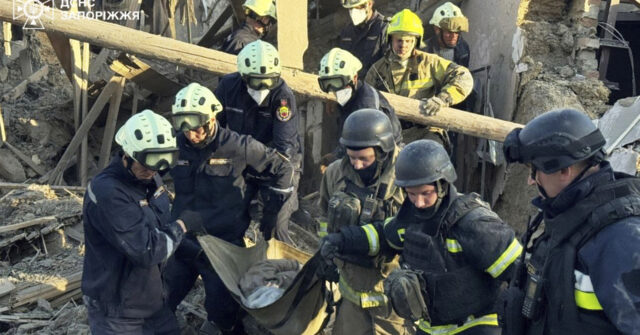 Russia, Ukraine Trade Deadly Strikes Amid Zelenskyy UN Diplomacy Plans