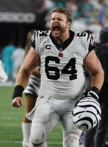 Bengals Extend Center Ted Karras Through 2026