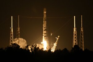 EchoStar, SpaceX reach $18B deal to expand Starlink cell service