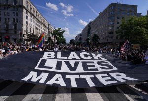 FBI fires agents for kneeling during 2020 BLM protests