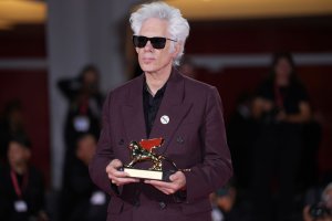 Jim Jarmusch Wins Venice Golden Lion for Father Mother Sister Brother