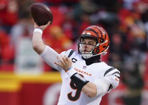 Joe Burrow, Aaron Jones, Justin Fields among injured in NFL's Week 2