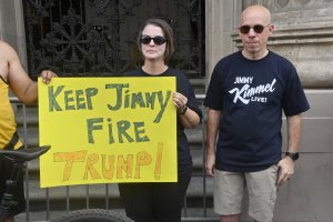 Kimmel returns to late night, criticizes Trump over censorship