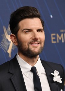 'Loot' Season 3 trailer teases Arthur makeover, Molly and John reunion