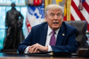 Trump suggests new Russia sanctions to stop Ukraine war