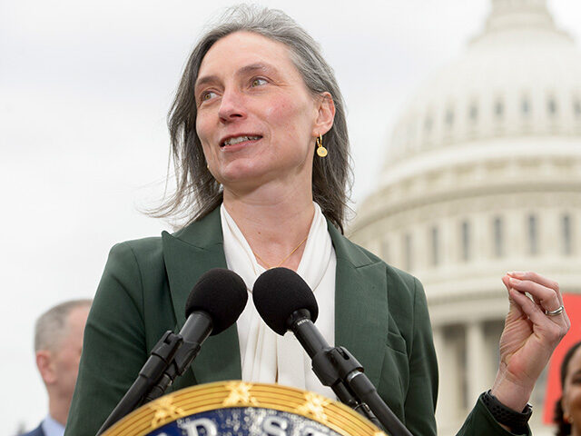 AP25058728426493 Title: Senate Markey Image ID: 25058728426493 Article: Rep. Maxine Dexter, D-Ore., speaks