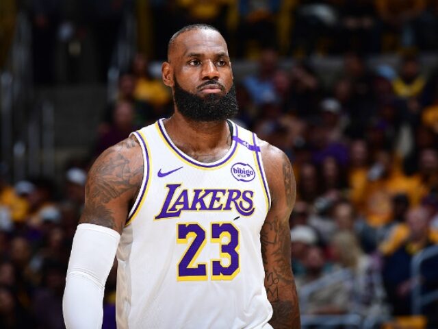 Adam Pantozzi_NBAE via Getty Images (3)