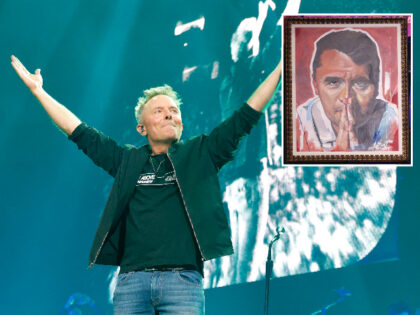 NASHVILLE, TENNESSEE - APRIL 18: Chris Tomlin performs at Bridgestone Arena on April 18, 2