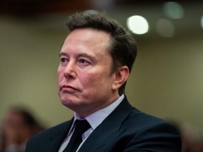 Elon Musk is unhappy with fleeing executives