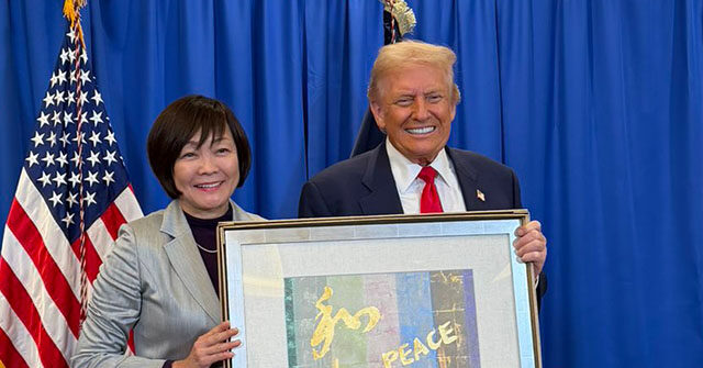 Trump Meets with Assassinated Prime Minister Abe Shinzo's Wife in Japan
