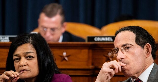 Democrats Demand Investigation After ICE Arrests Illegals in Chicago