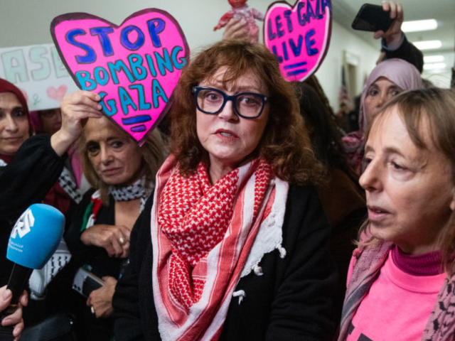 GettyImages-2006233569 UNITED STATES - FEBRUARY 15: Susan Sarandon, actor and activist, addresses the media with