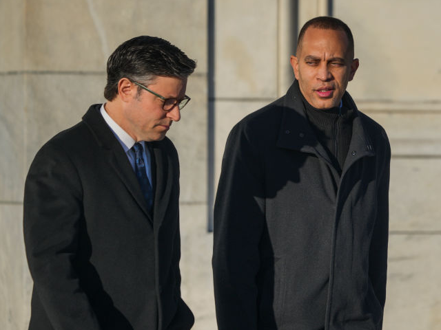 GettyImages-2192475581 WASHINGTON, DC - JANUARY 9: U.S. House Speaker Mike Johnson and U.S House Minority Leader
