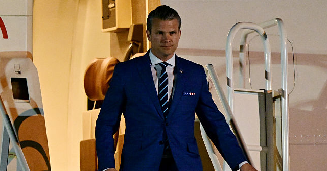 Pete Hegseth’s Plane Makes Unscheduled Landing in United Kingdom Due to Windshield ‘Crack’
