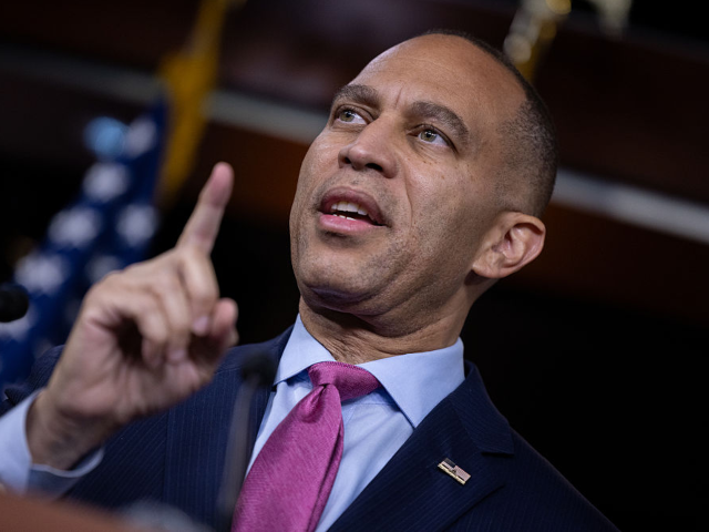 GettyImages-2238197630 WASHINGTON, DC - OCTOBER 1: House Minority Leader Hakeem Jeffries speaks during a press co