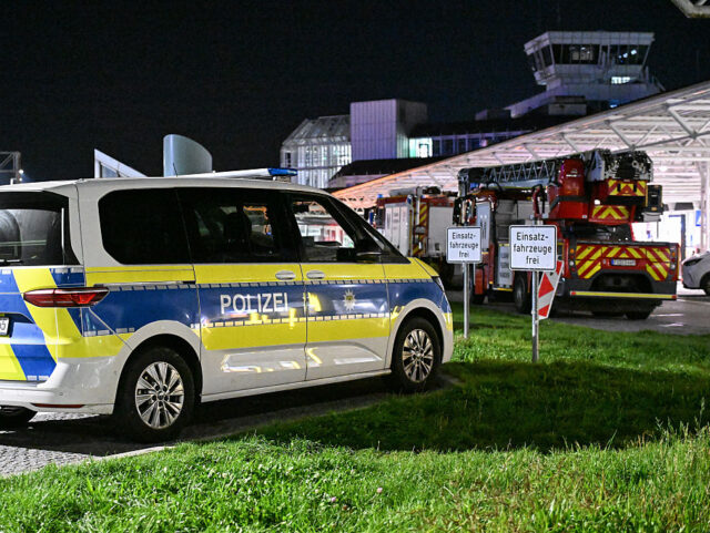 Drone sightings at Munich Airport 03 October 2025, Bavaria, Munich: Police and fire department are on duty after drone sight
