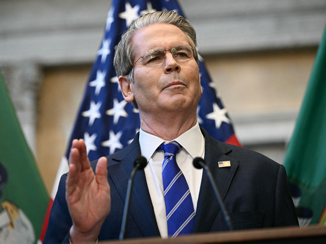 GettyImages-2240743553 US Treasury Secretary Scott Bessent, delivers remarks on "Game Plan for US Investment" on