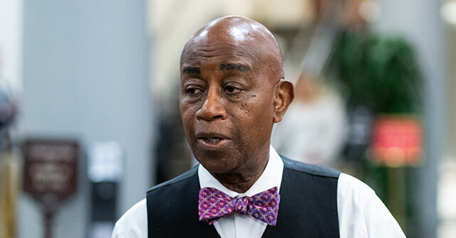 Senate Chaplain Denounces Government Shutdown in Opening Prayer