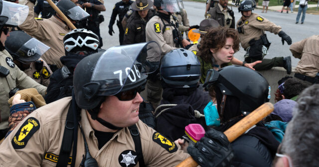 Poll: Majority of Young Liberals Endorse Violence to Stop Deportations