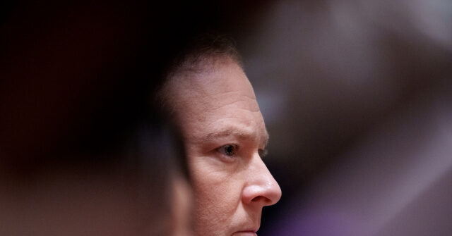 رئيس وكالة حماية البيئة، لي زيلدين، ينتقد إغلاق شومر بسبب إجازات الوكالة