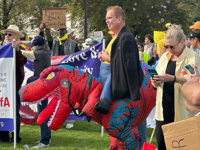 No Kings DC - Matt Perdie 9210 No Kings protest, Washington, DC 10-18-2025 - Matt Perdie/Breitbart News