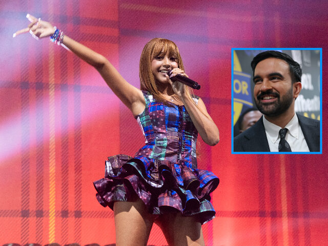 PinkPantheressMamdani LONDON, ENGLAND - SEPTEMBER 18: (EDITORIAL USE ONLY) PinkPantheress performs onstage durin