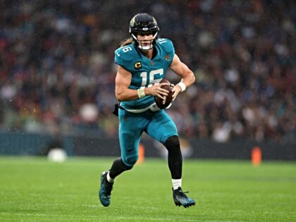 LONDON, ENGLAND - OCTOBER 19: Trevor Lawrence of The Jaguars during the NFL 2025 game betw