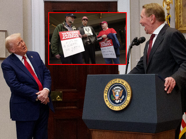 WGAWarnerbrostrump WASHINGTON, DC - JANUARY 21: Oracle co-founder, CTO and Executive Chairman Larry Ellison a